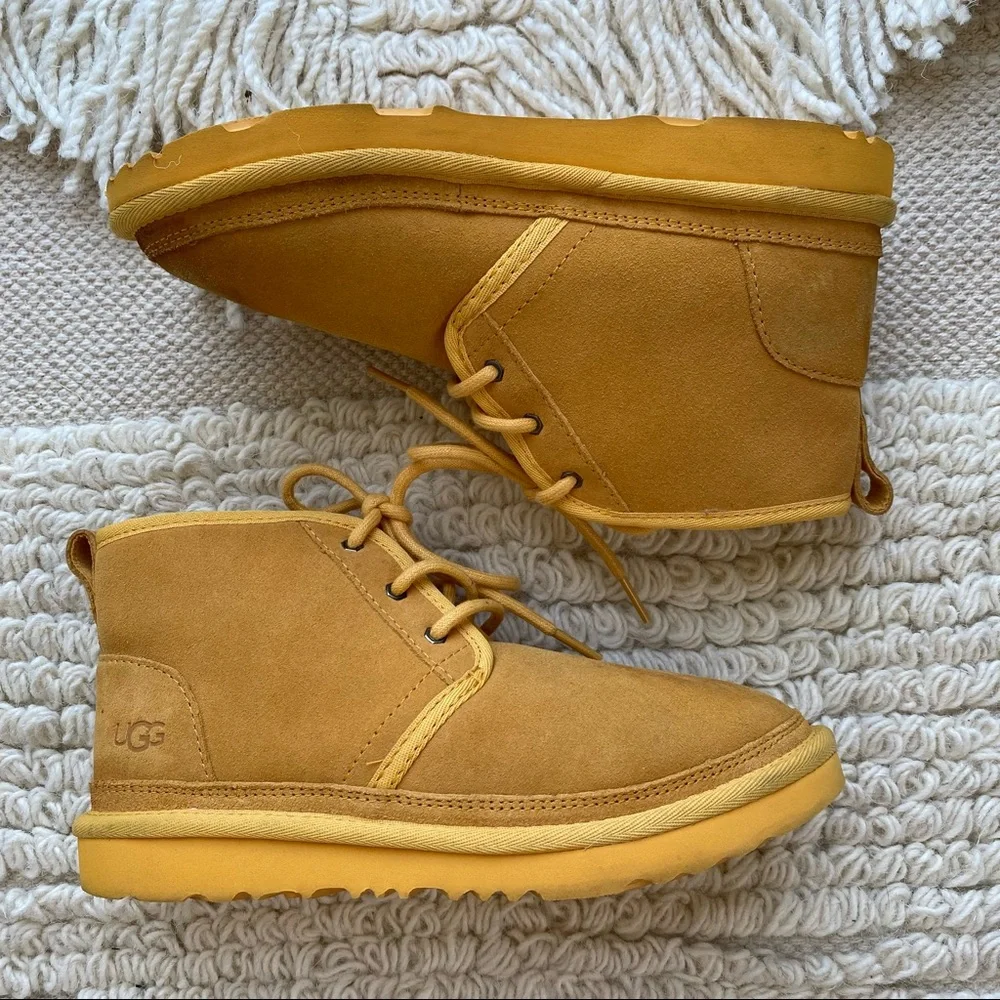 UGG girls' amber yellow Neumel II ankle boots 4